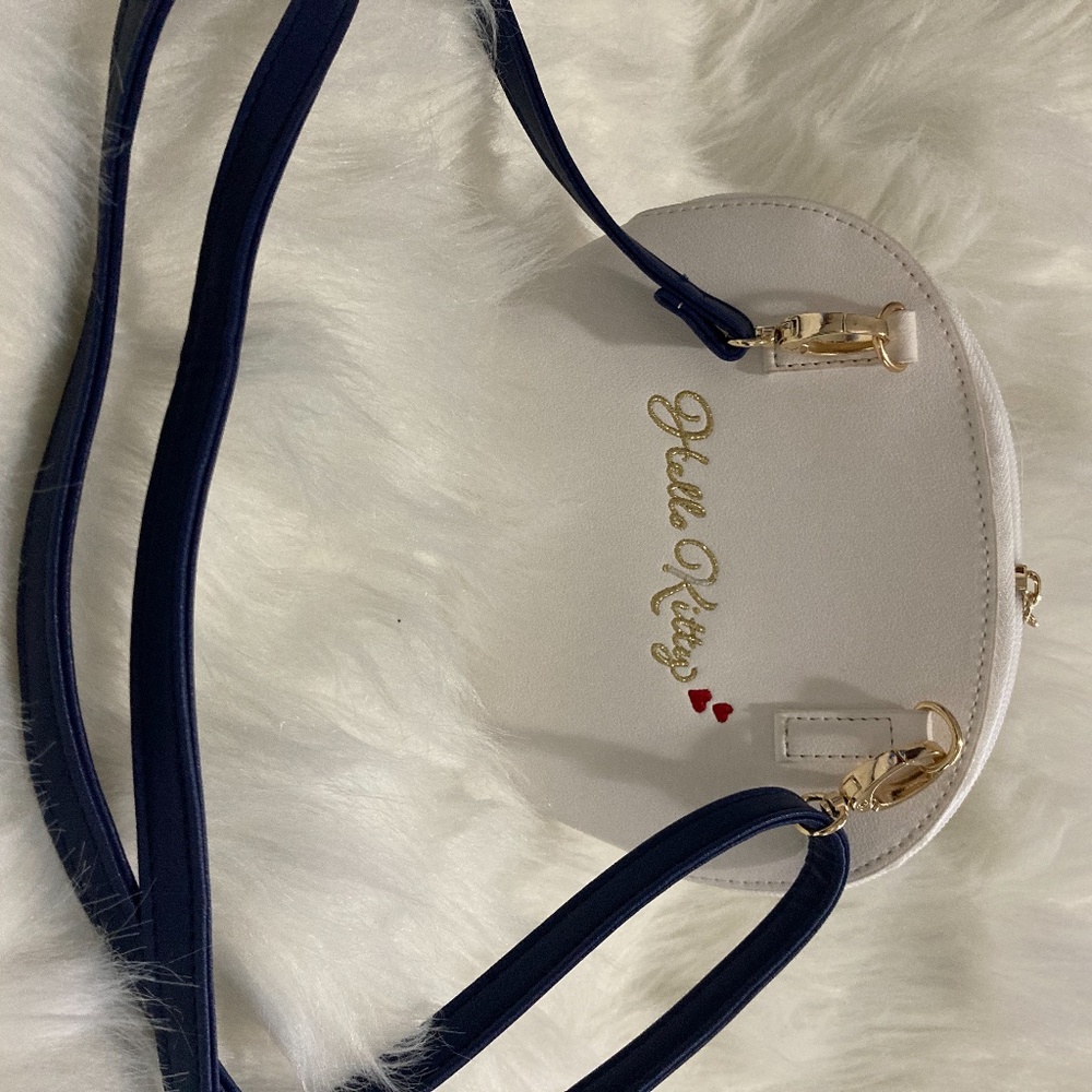 Hello Kitty Hand Bag - Picture 4 of 4